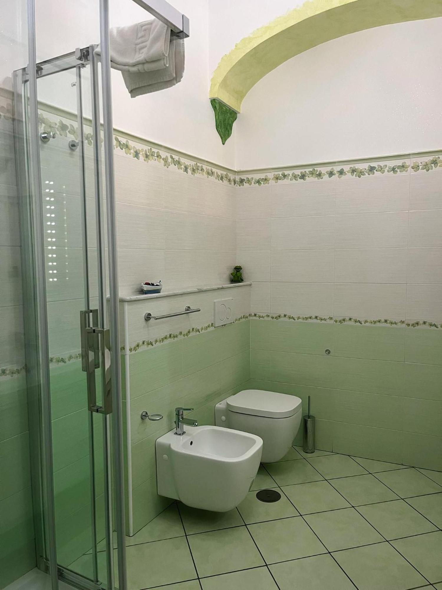 Il Borgo Bed & Breakfast Аджерола Екстериор снимка