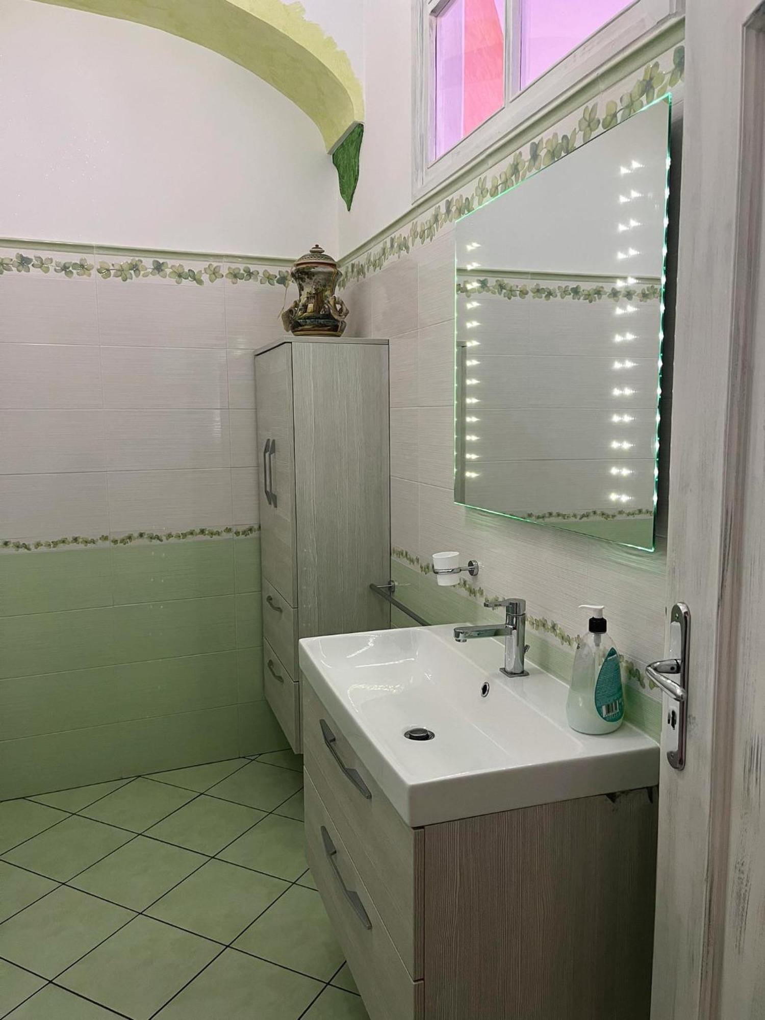 Il Borgo Bed & Breakfast Аджерола Екстериор снимка