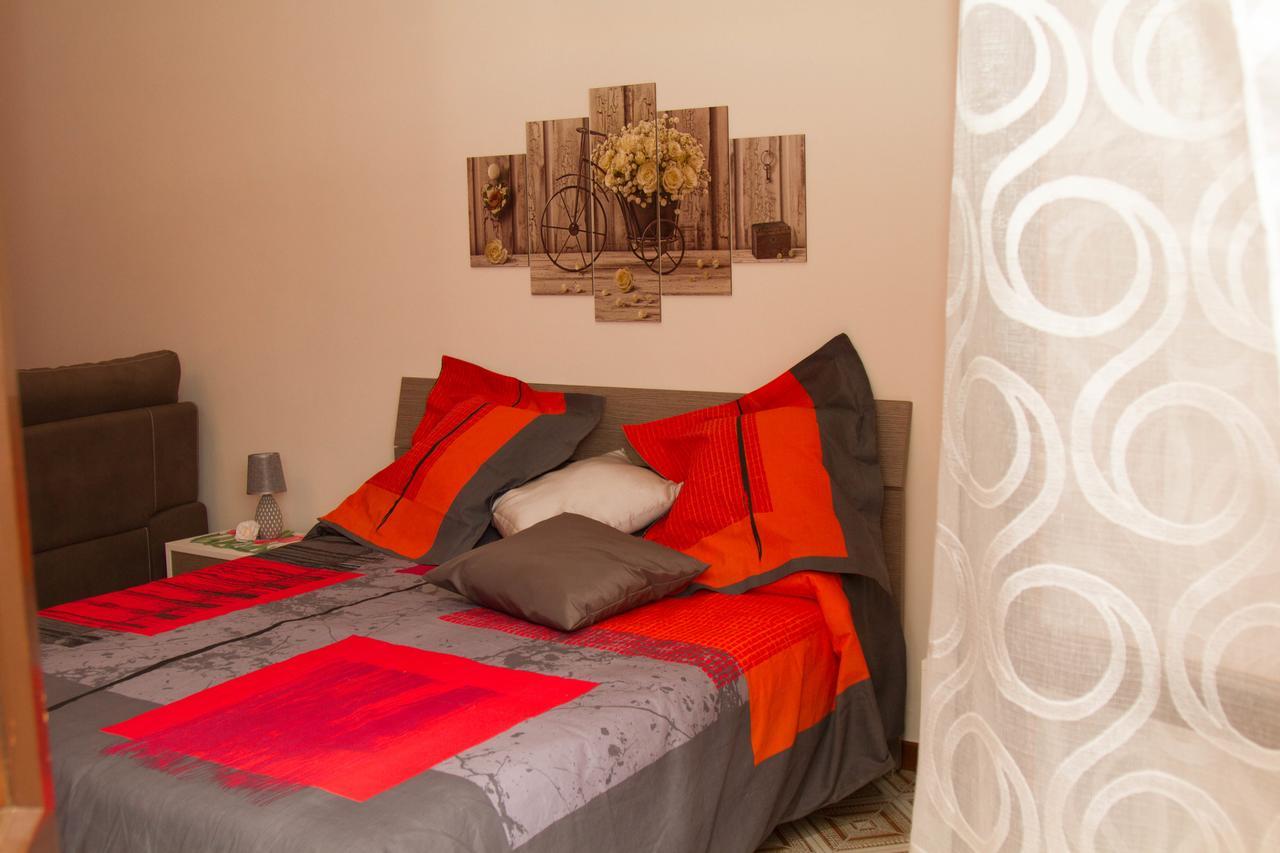 Il Borgo Bed & Breakfast Аджерола Екстериор снимка