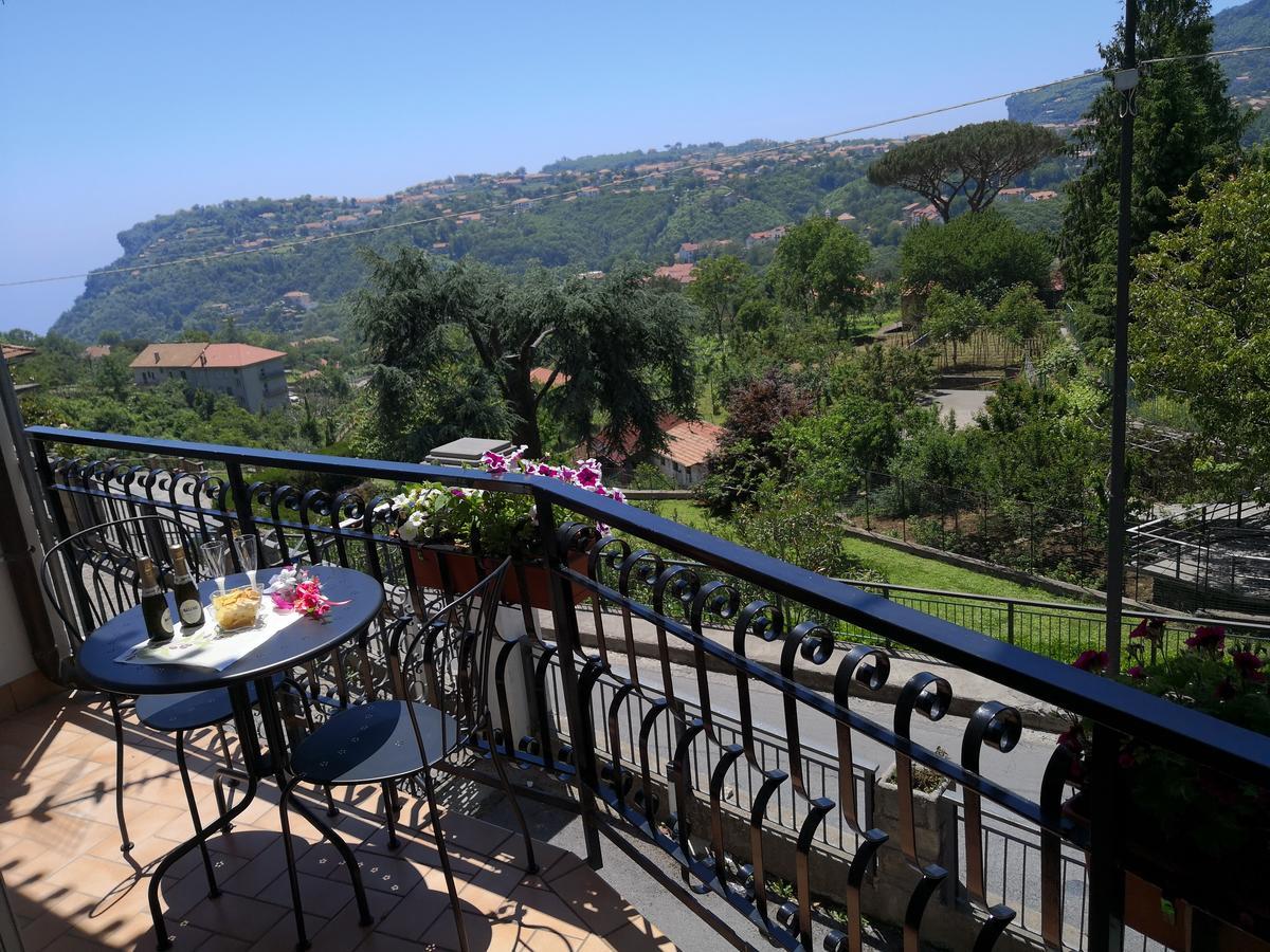 Il Borgo Bed & Breakfast Аджерола Екстериор снимка